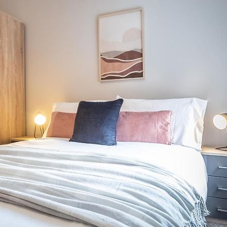 Elegant 1 Bedroom Apartments View & Parking By Opulent Sunderland (Tyne and Wear) Extérieur photo