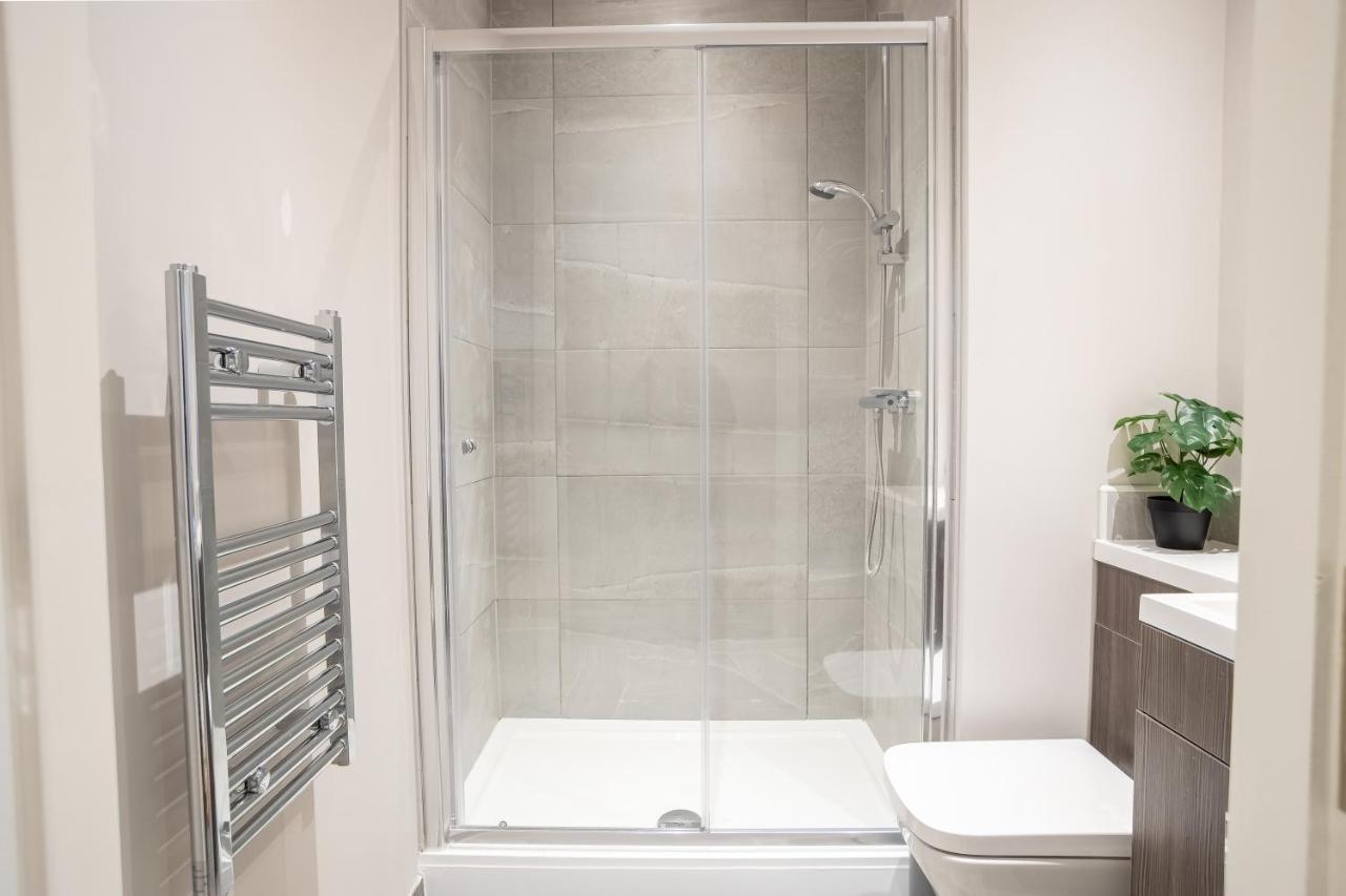 Elegant 1 Bedroom Apartments View & Parking By Opulent Sunderland (Tyne and Wear) Extérieur photo